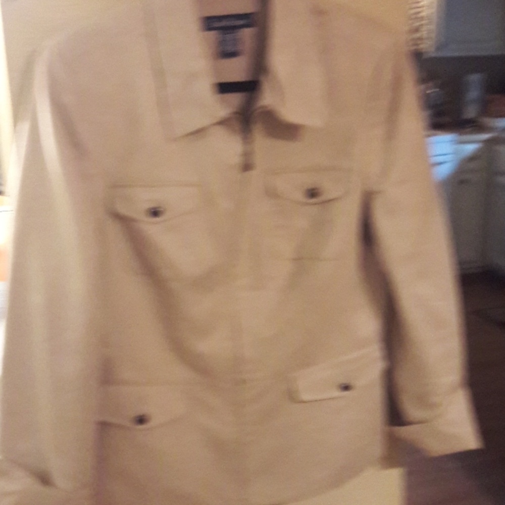 Lightweight jacket fully lined